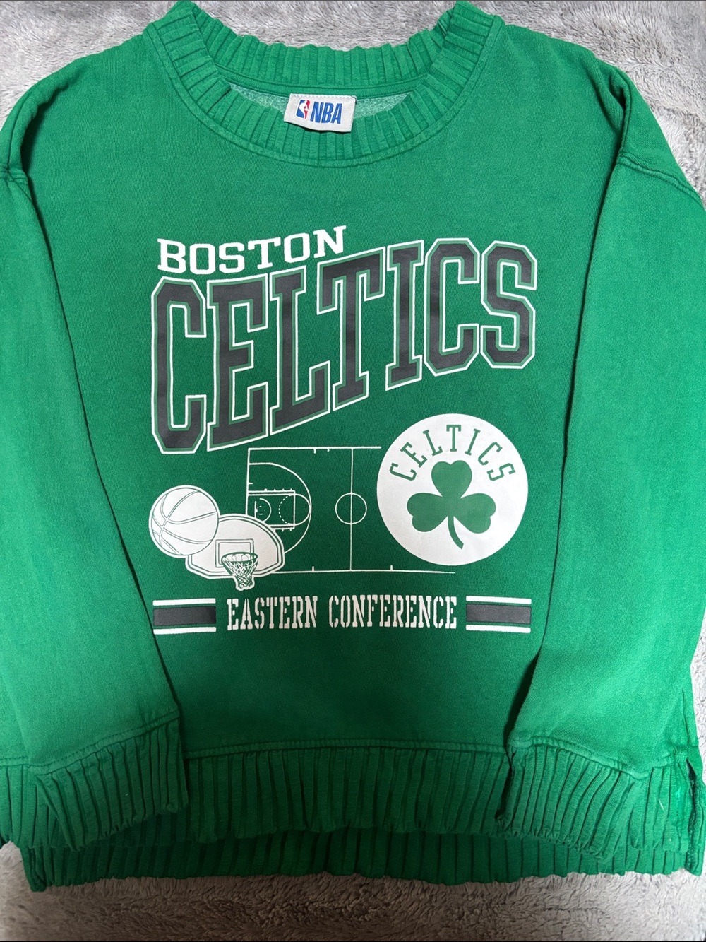 NBA Boston Celtics Green Crewneck Sweatshirt with Team Graphics